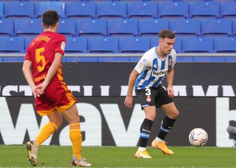  那不勒斯边路突破犀利，传中制造多次良机