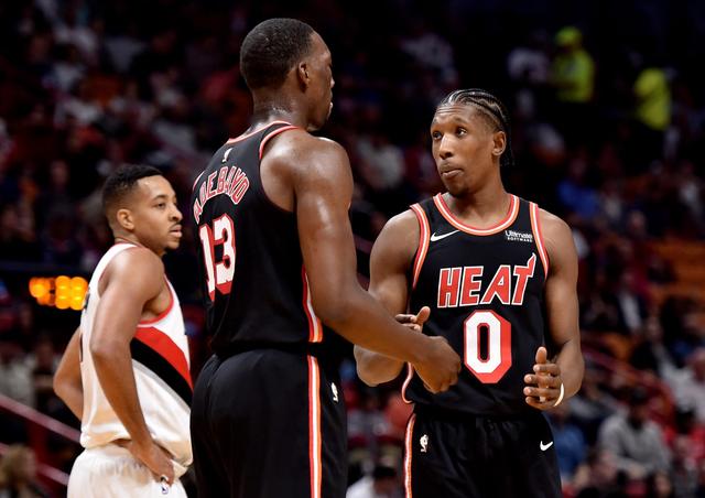  阿德巴约高效两双撑起内线，热火加时险胜篮网拒横扫