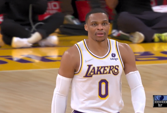  莫兰特突破无解灰熊客场力克马刺延续强势